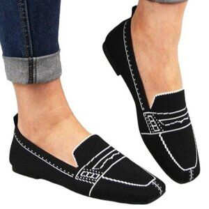 ROSY - Black & White Flat w/ Contrasting Stitch